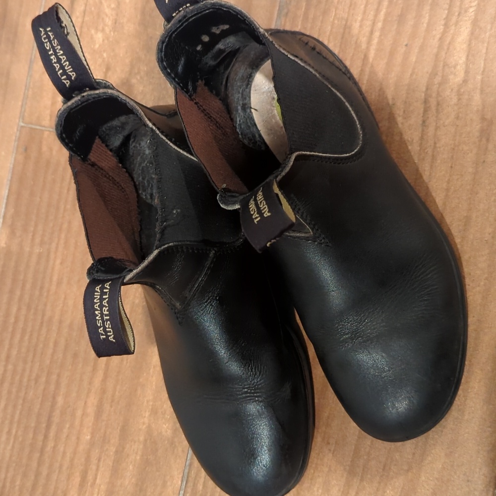 Blundstones